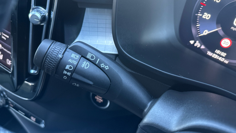 Volvo Xc40 1.5 T4 Recharge PHEV Plus Dark 5dr Auto Estate